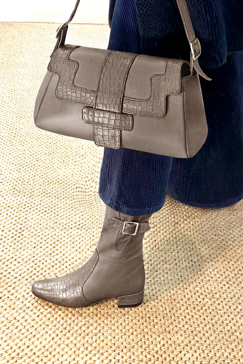 Bronze beige women's ankle boots with buckles on the sides. Round toe. Low block heels. Top view - Florence KOOIJMAN